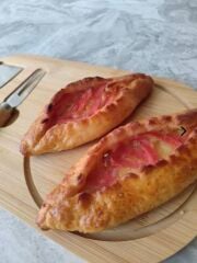 Glutensiz Salamlı Kaşarlı Pide