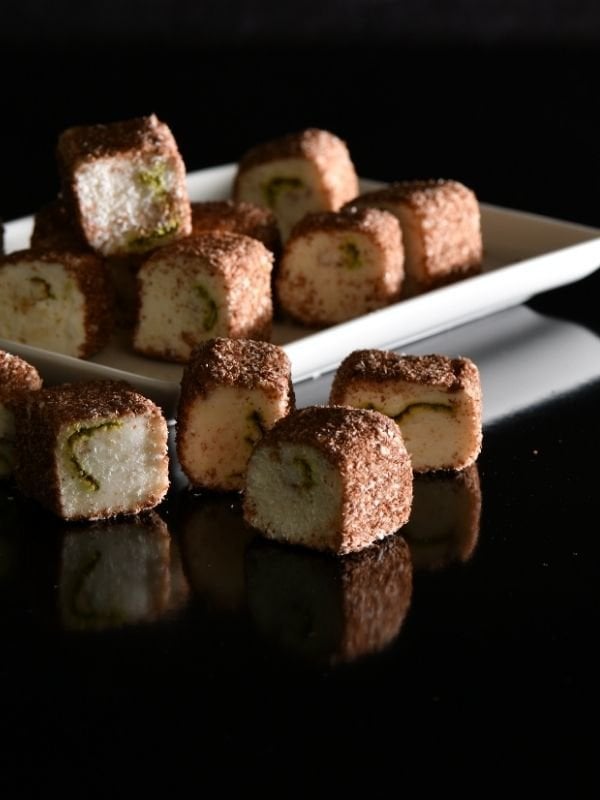 Hindistan Cevizli Antep Fıstıklı Kakaolu Sultan Lokumu 500 gr