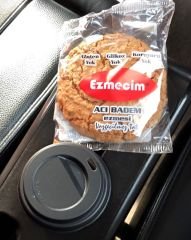 Glutensiz Fıstıklı Acı Badem Kurabiyesi